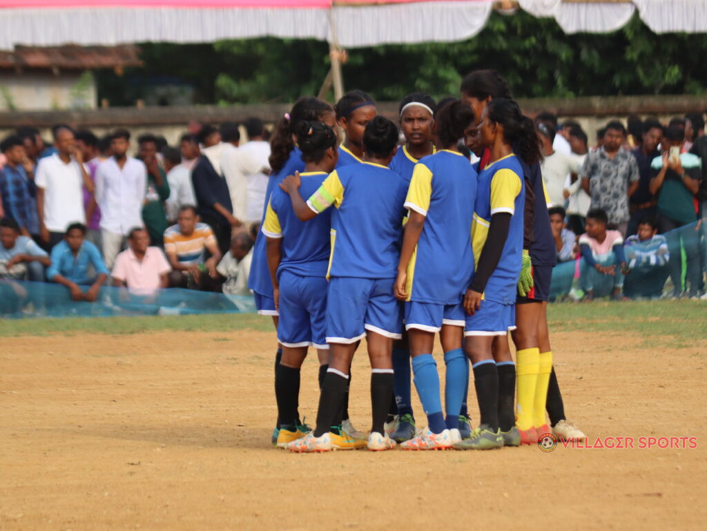 IMG 3161 girls football team